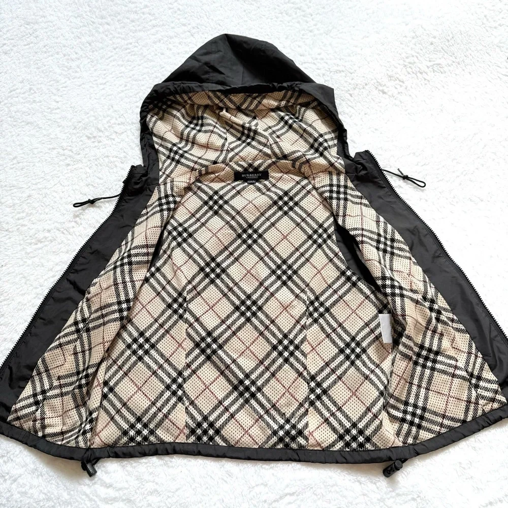 Burberry excellent authentic